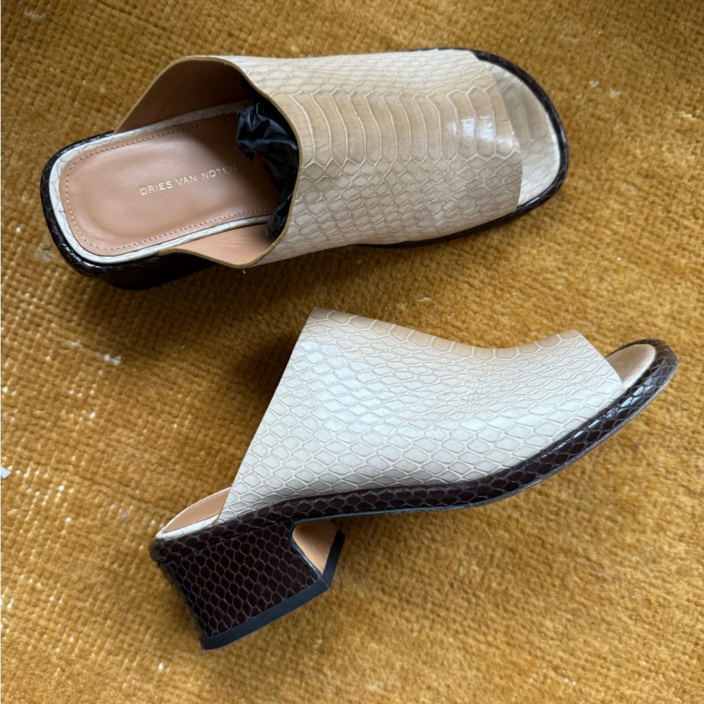 Dries Van Noten Cream & Dark Brown Croc-Embossed Mule Heels 6.5 36 1/2